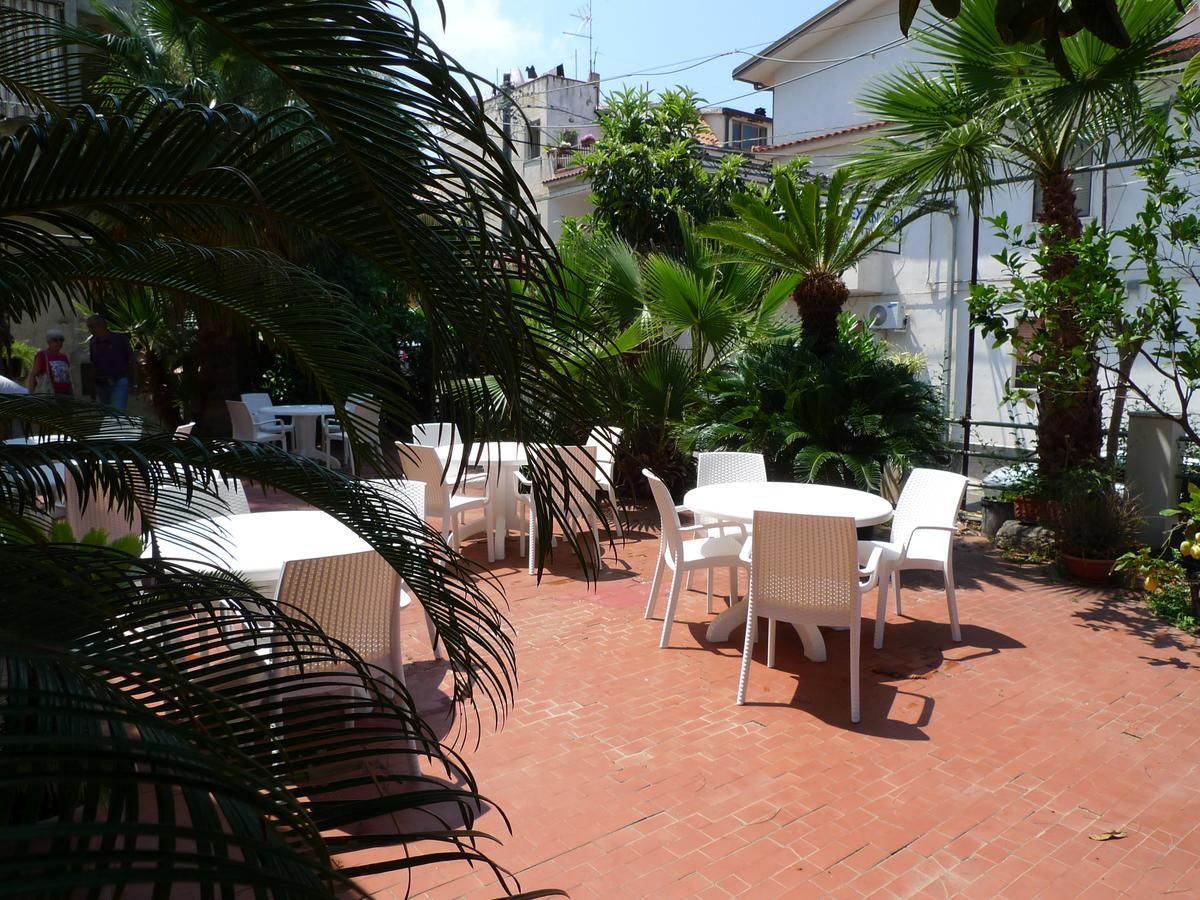 Hotel Alexander Santa Domenica  Kültér fotó