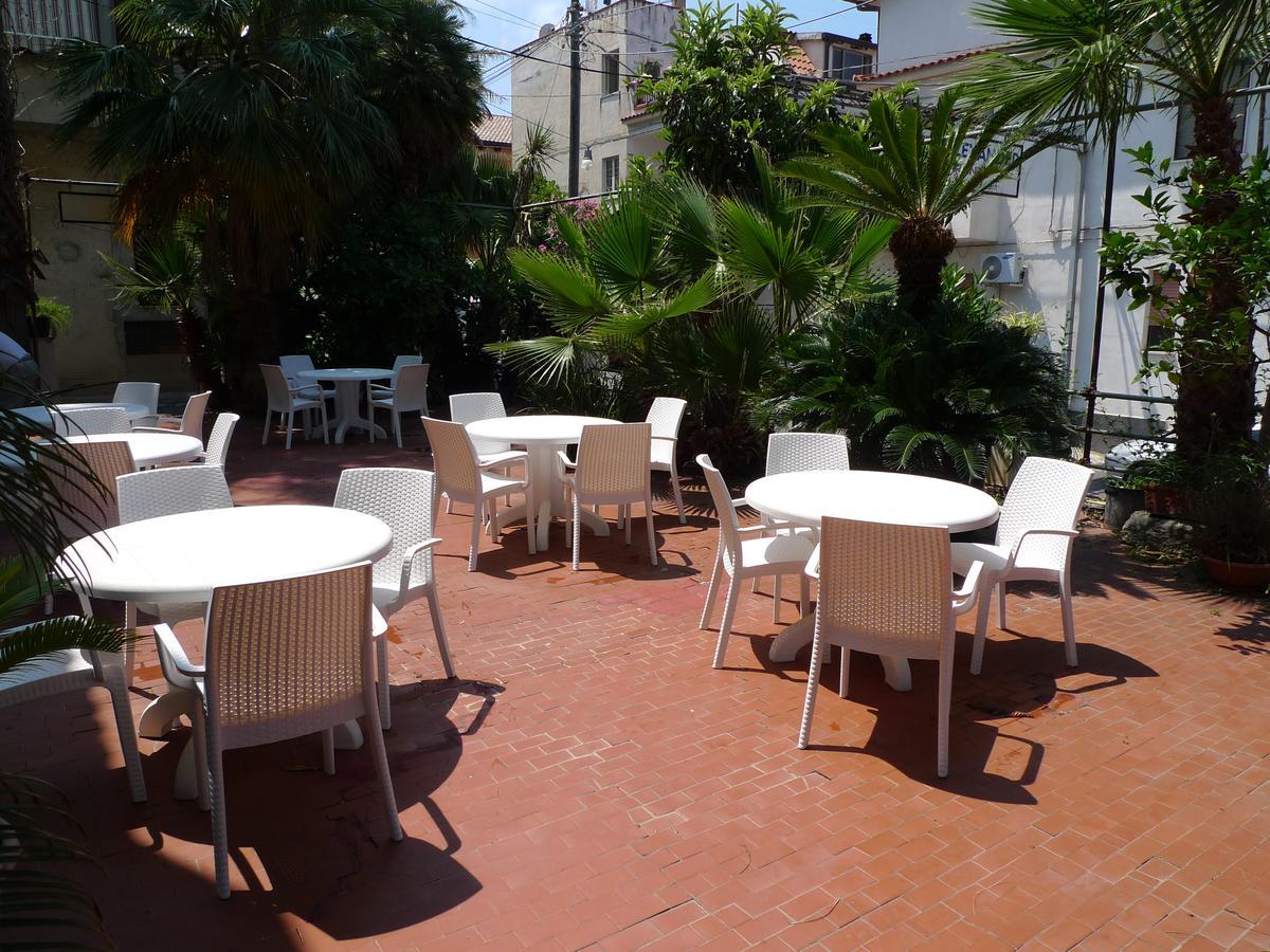 Hotel Alexander Santa Domenica  Kültér fotó